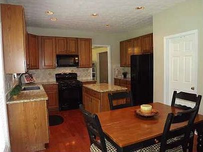 3rd image of 3993 Shallowford Green Ct