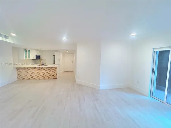 4730 NW 102nd Ave APT 107-13, Doral, FL 33178