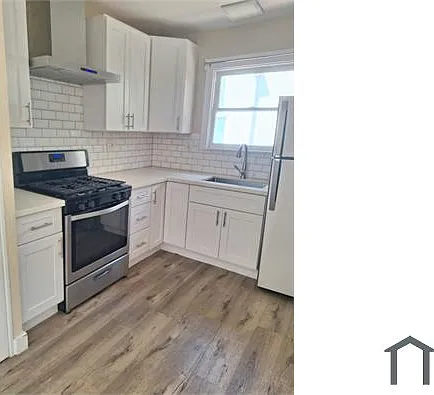 1412 F St — Photo 2