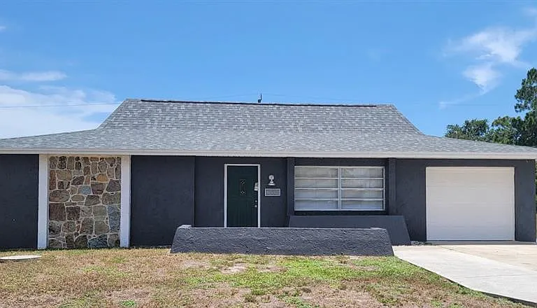 22329 Niagara Ave — Photo 1