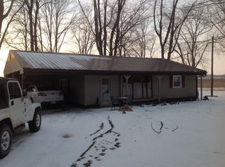 10000 Ramsey Rd, Poseyville, IN 47633