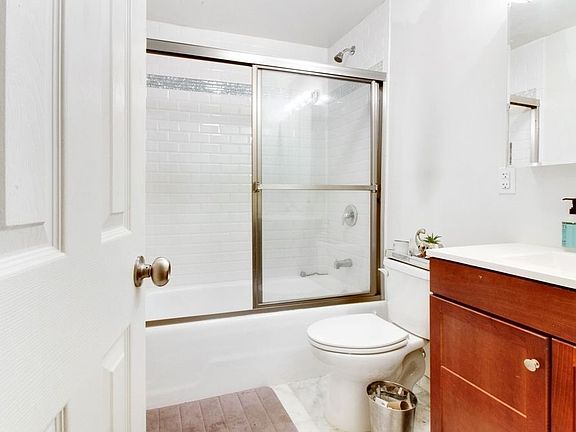 5th image of 41 W 85th St APT Bb