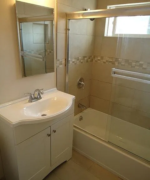 1225 N Mansfield Ave #4 — Photo 4