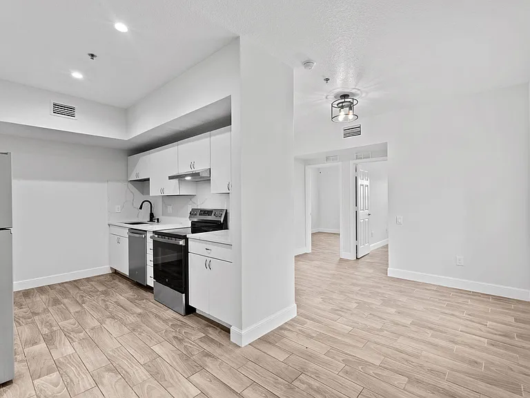 56 W 12th St #A — Photo 7
