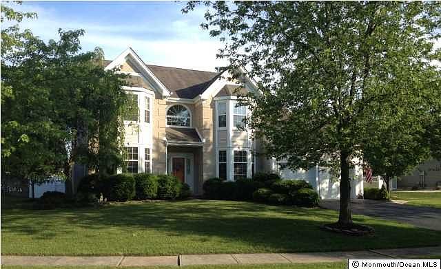 1st image of 16 Crown Cir