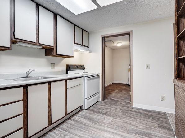 100 Sherbrook Ct #504