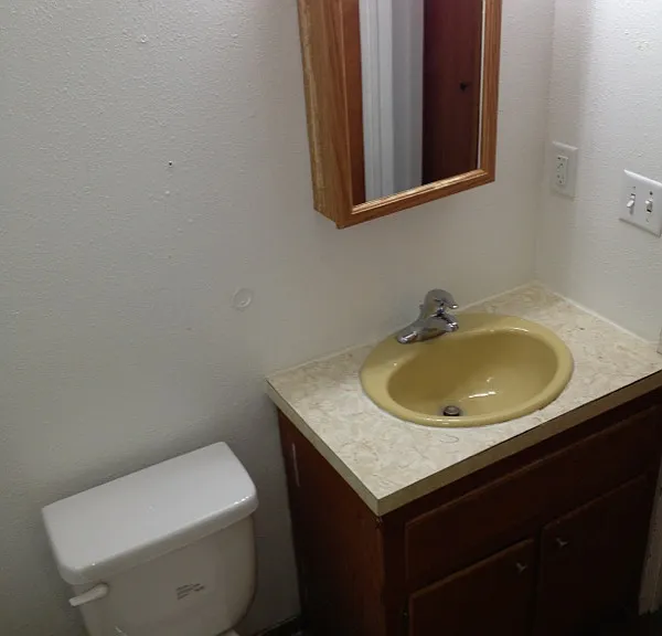 327 W 5th Ave #4 — Photo 4