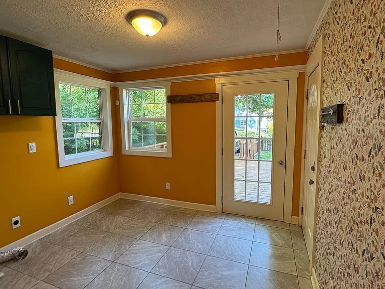 125 Raleigh Ave — Photo 14