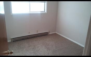 5th image of 1080 Garfield St