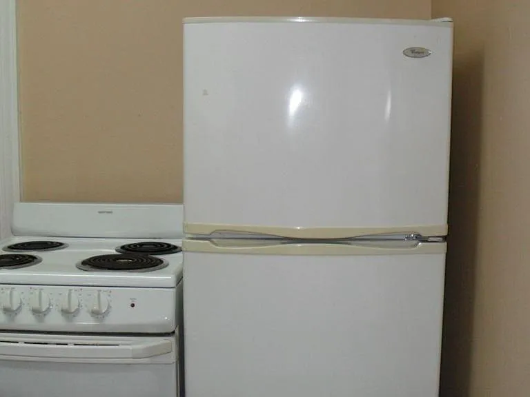 1116 E Glenn Ave — Photo 3