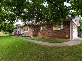 1900 Elba Dr, Louisville, KY 40218