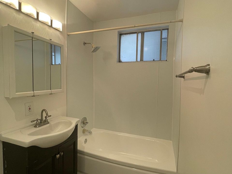 1st image of 3236 W 60th St APT 04
