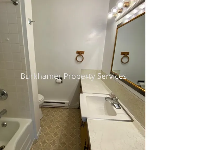 1315 W Young St — Photo 14