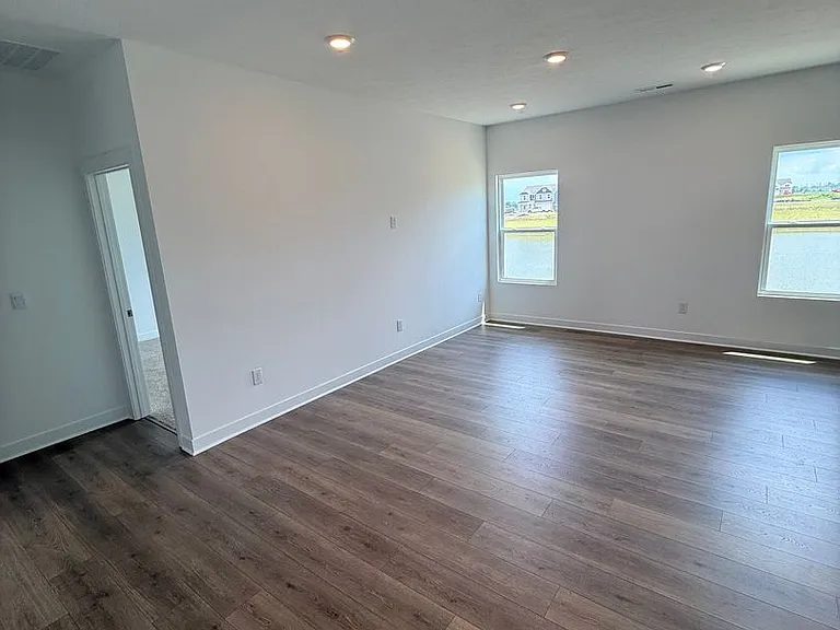9203 Hemingway Dr — Photo 7
