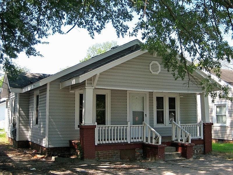 1st image of 207 Penn Pl