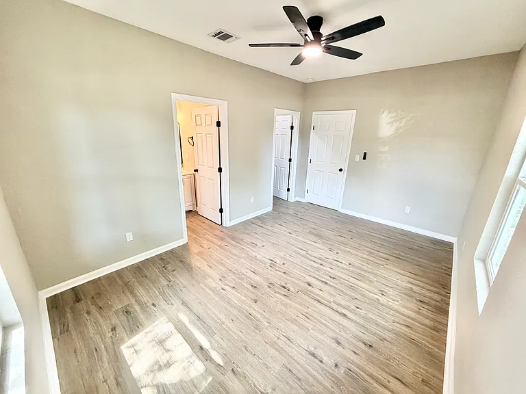 310 N Gevers St — Photo 21