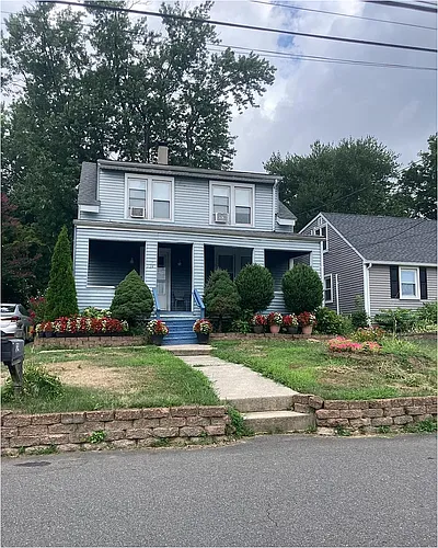 124 Hansen Ave #A Photo 1
