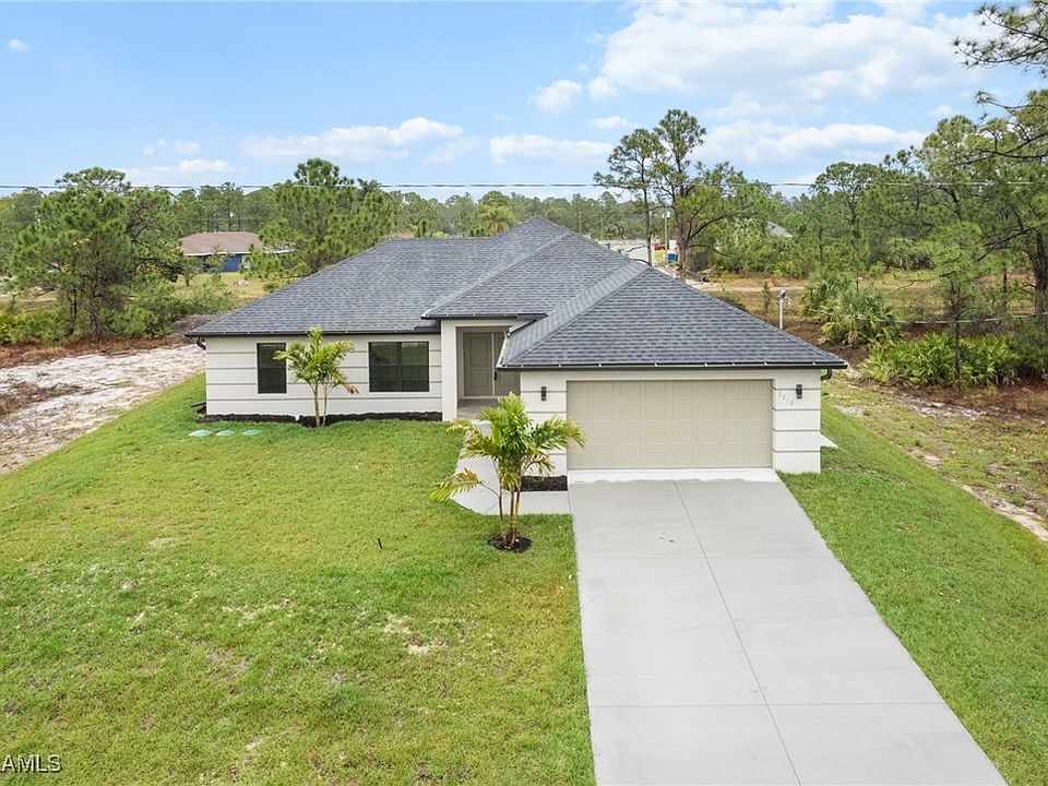 1st image of 2810 Helen Pl