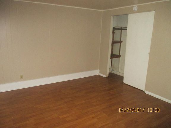4th image of 1814 Stadium Blvd #B