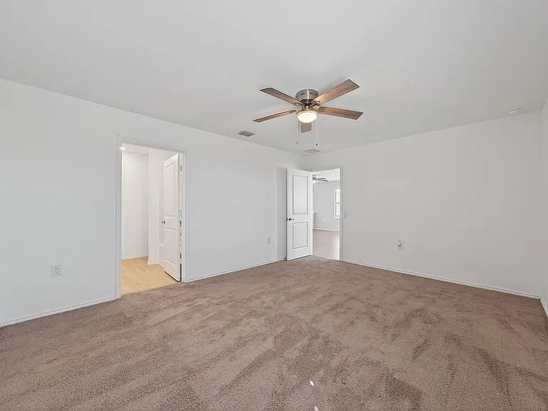 1032 Worshan Ter — Photo 16
