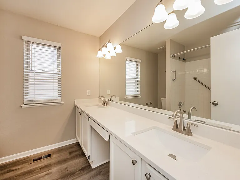 8327 Chancellor Dr — Photo 12