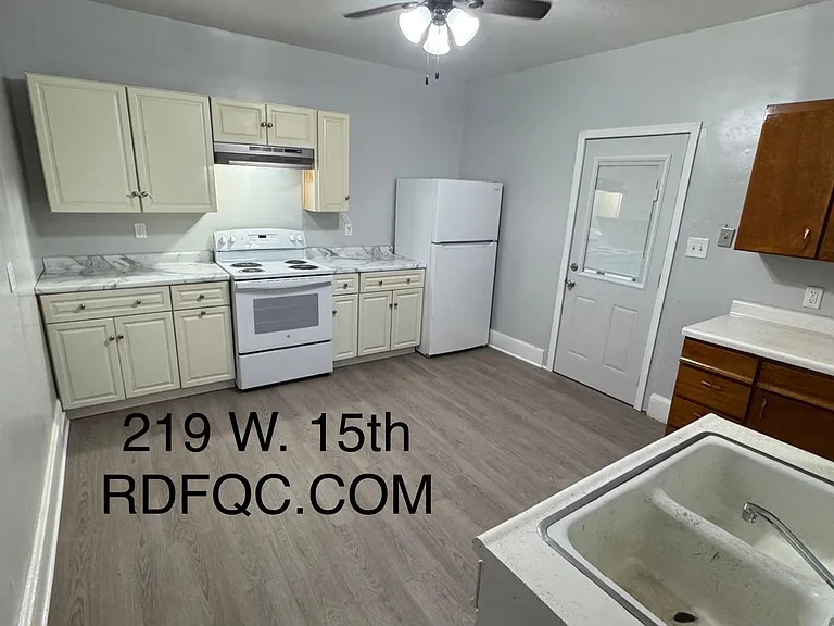 219 W 15th St — Photo 3