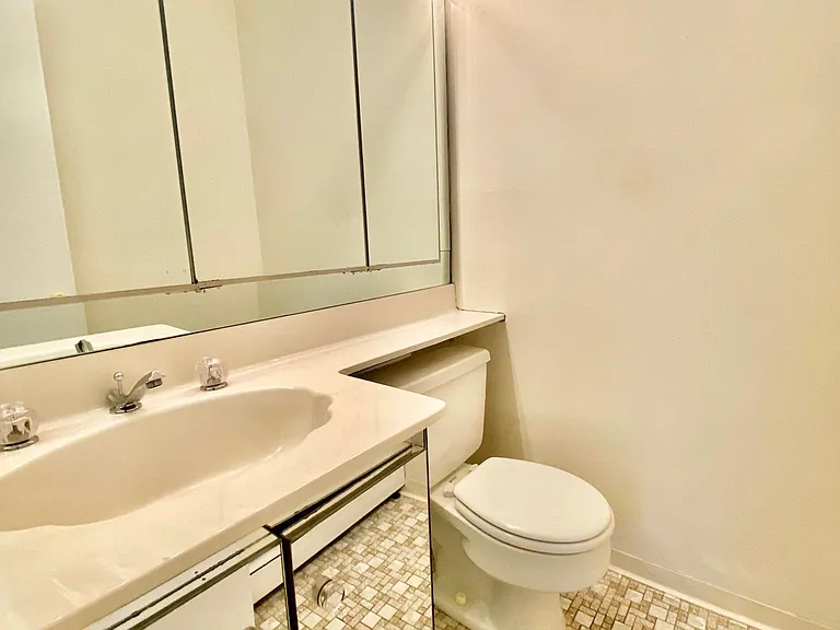75 Greenway Close #1 — Photo 11