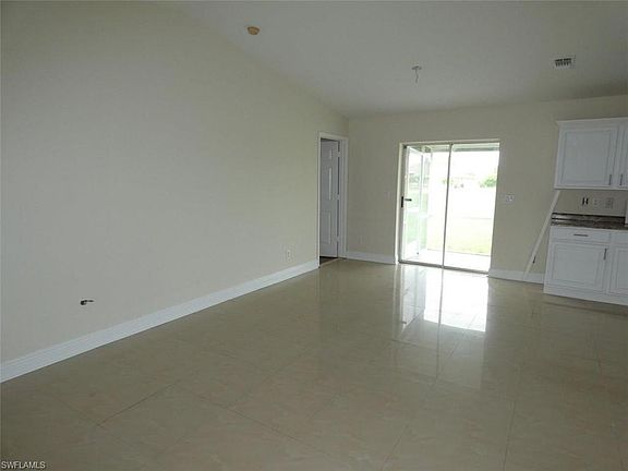 4th image of 710 NW 2nd Pl