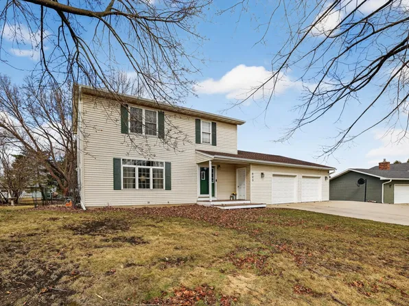 605 10th Ave NW, Dodge Center, MN 55927