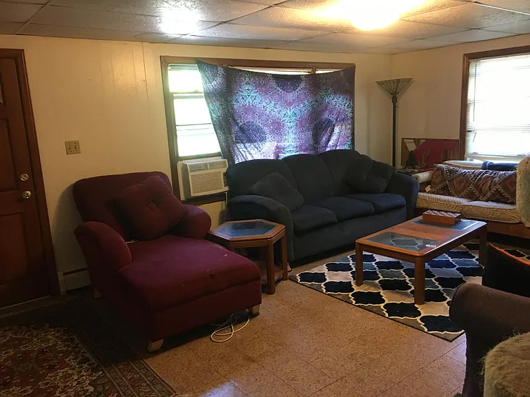 209 Reynolds St #3 — Photo 2