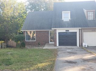 1616 E Cedar Pl, Olathe, KS 66062