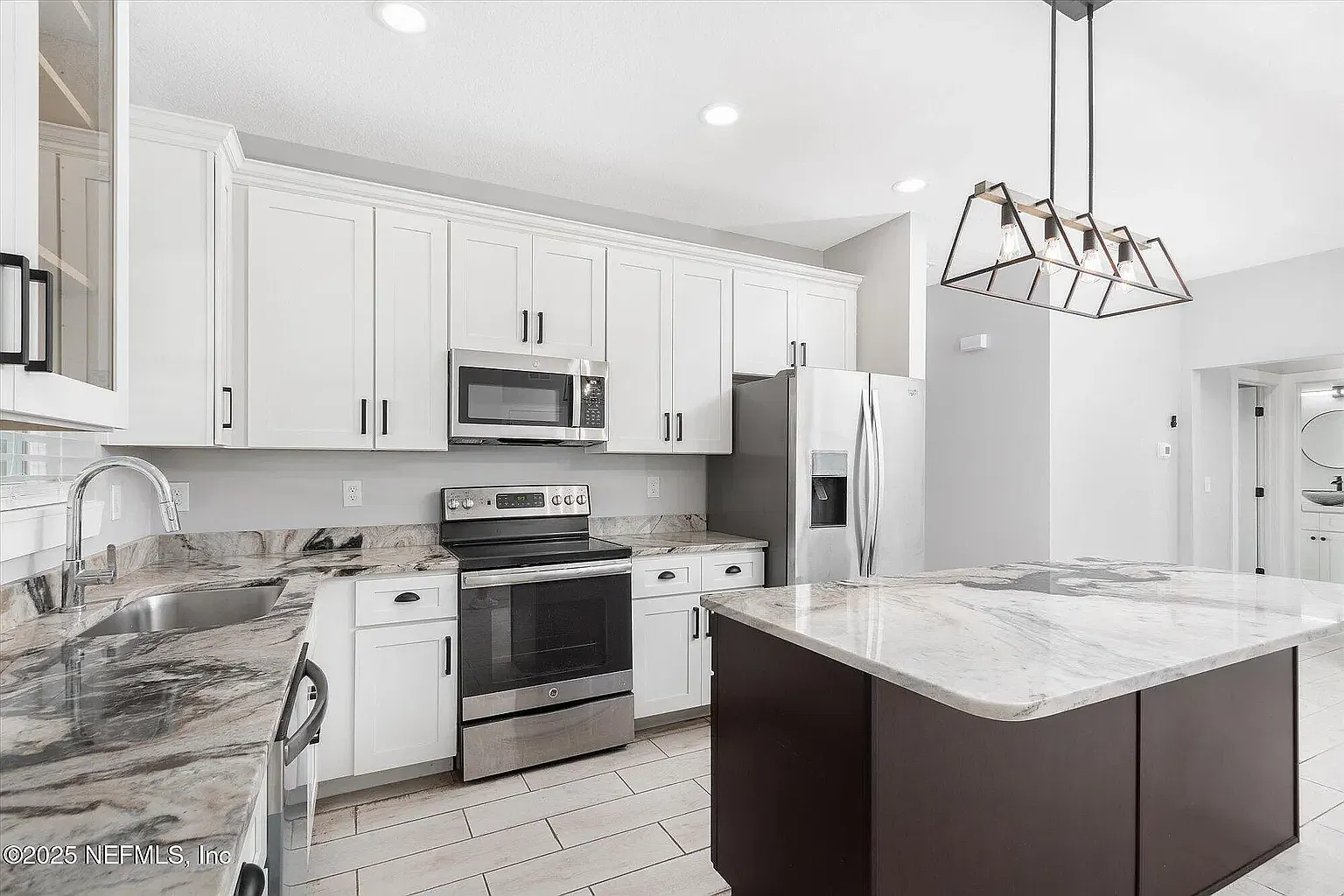 3 bed, 1407 sqft, $2,200 — Photo 1
