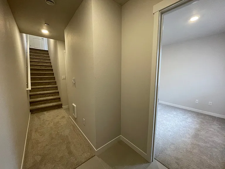 15087 NW Ethel Ln — Photo 4