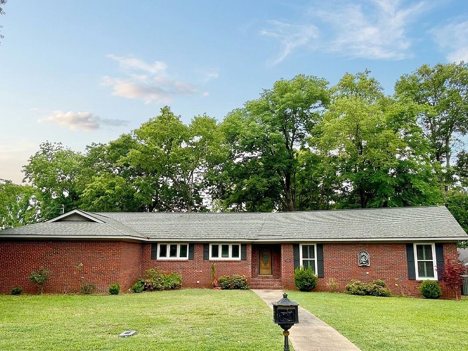 1st image of 1315 Forest Brook Dr