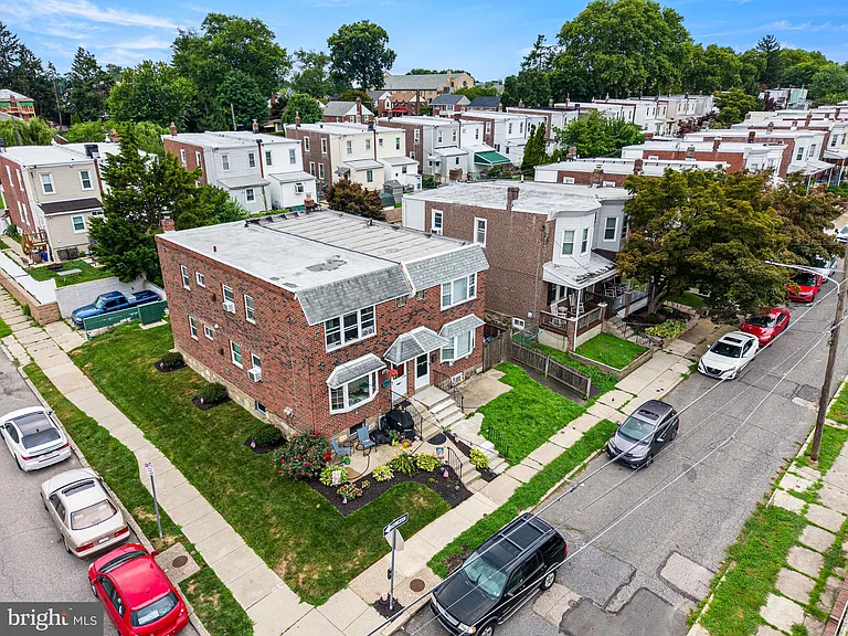 636 Arthur St #1 — Photo 3