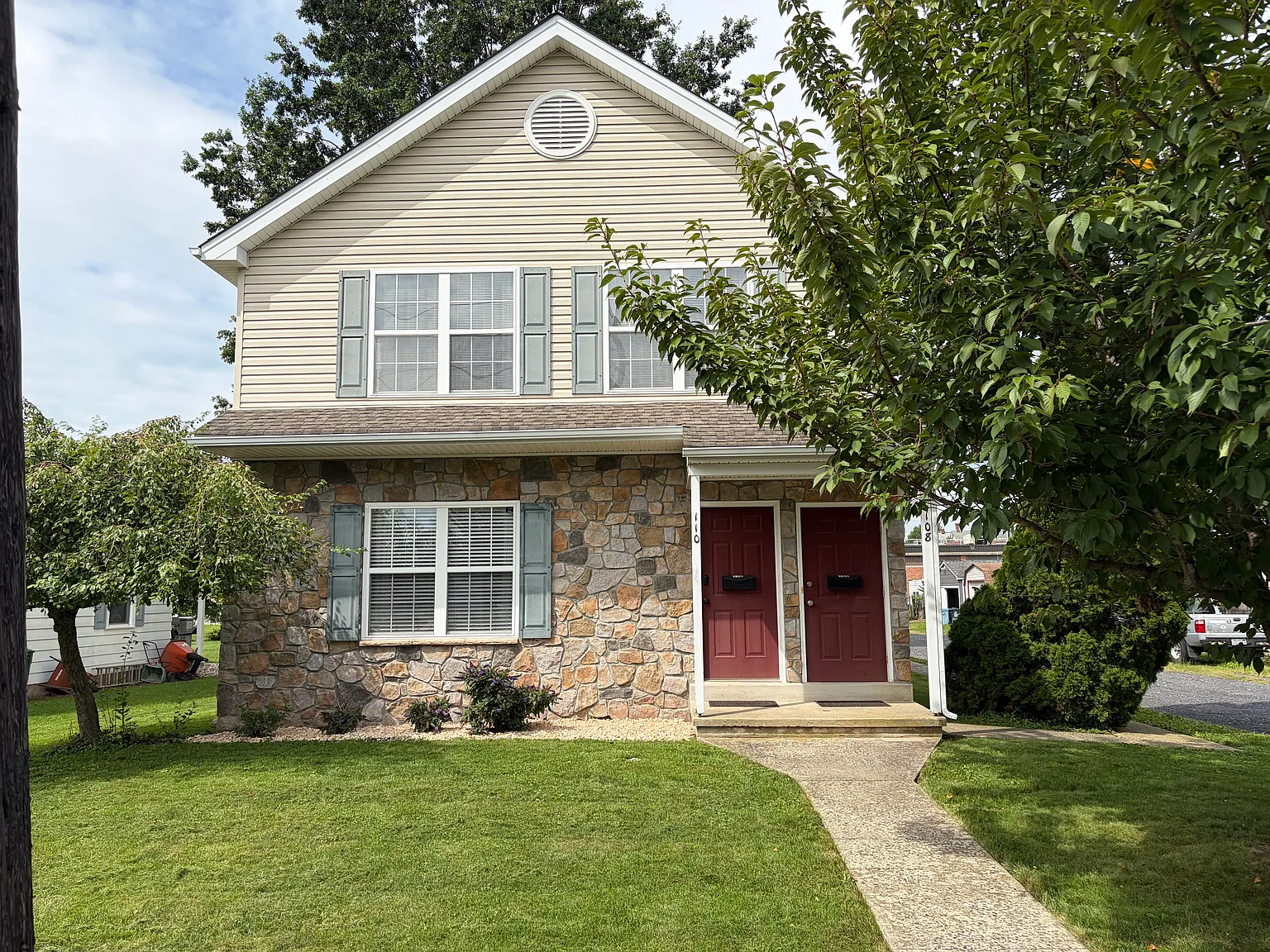 2 bed, 960 sqft, $2,150 — Photo 2