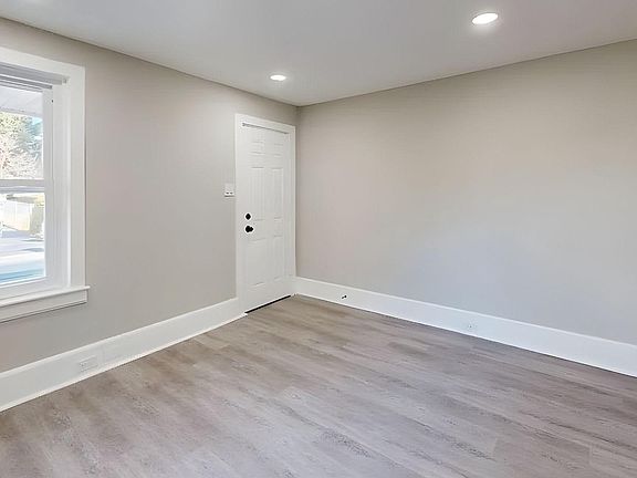 3rd image of 153 Knapp Ave