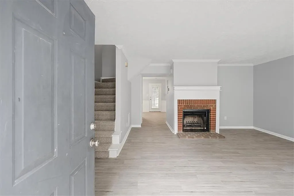 3 bed, 2.5 bath, 1280 sqft, $1,700 — Photo 4