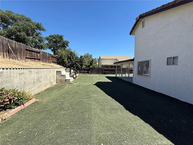 834 Shana Ct — Photo 31