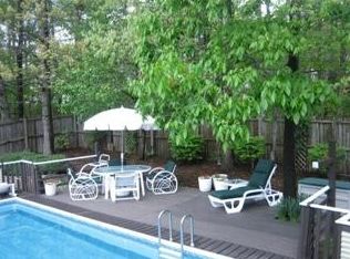 1004 Jeff Ryan Dr, Herndon, VA