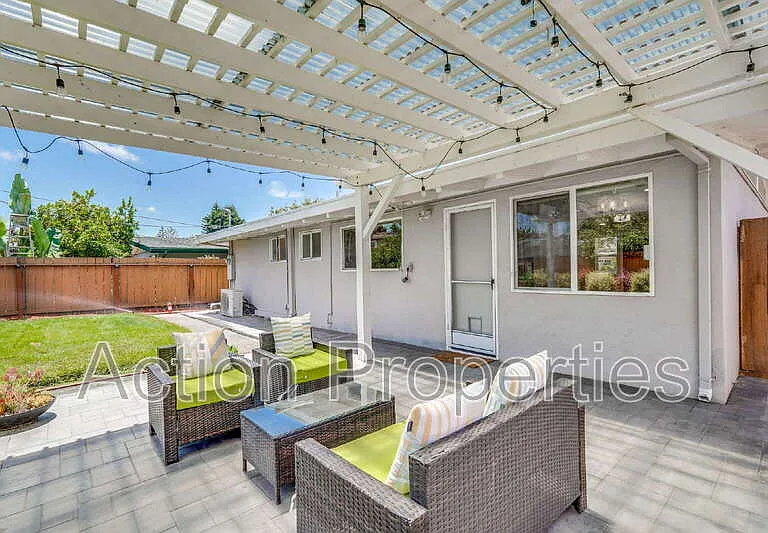 1343 Torrance Ave — Photo 21