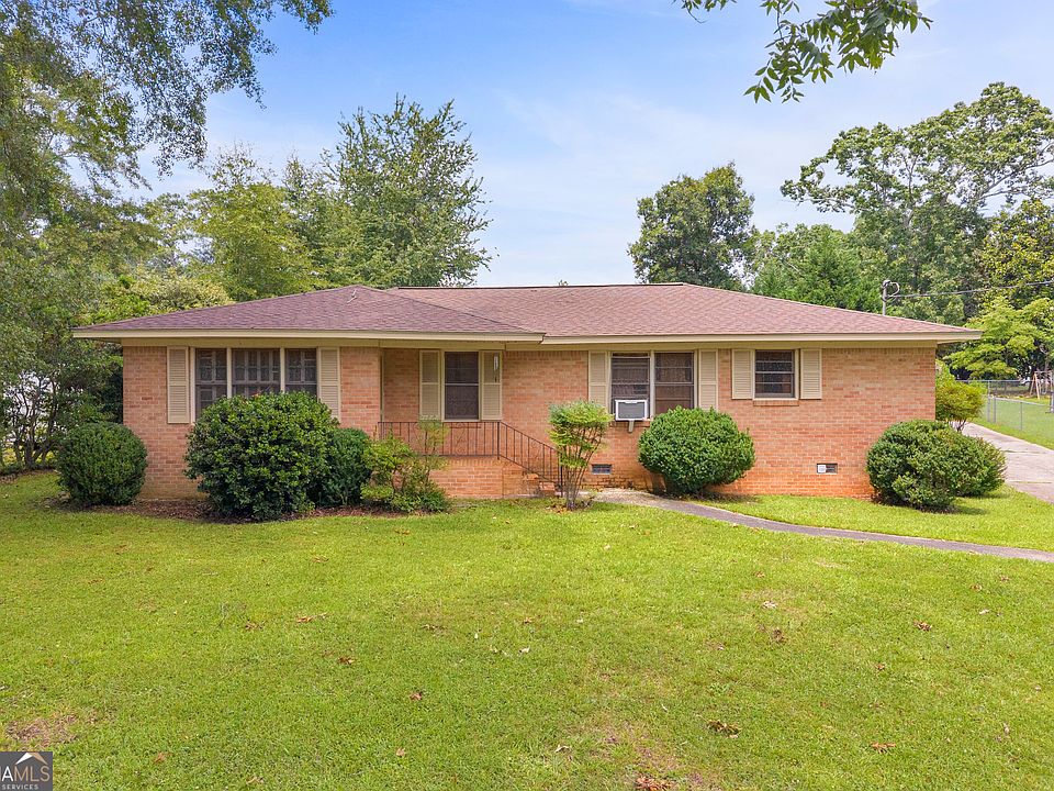 1st image of 24 Laurel Dr