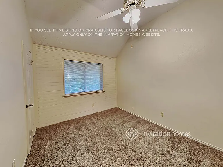 10514 Wayward Wind Ln — Photo 11