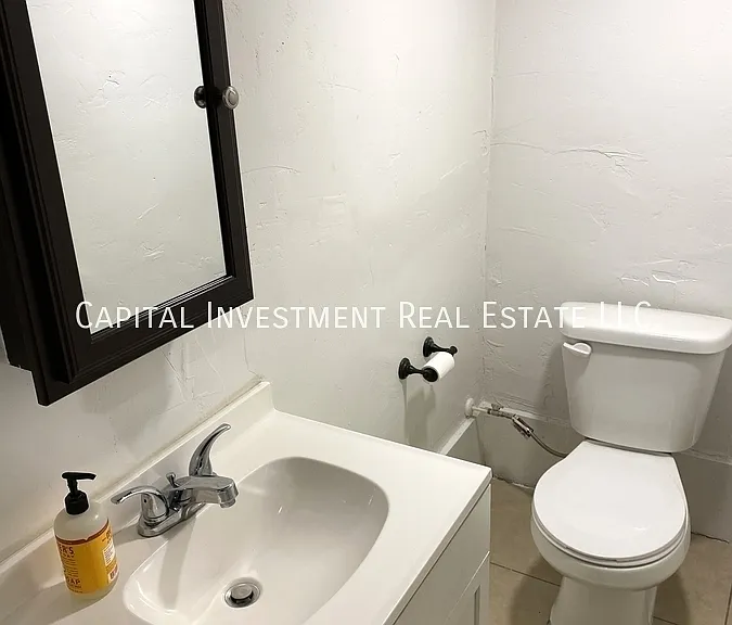 777 E Redondo Ave — Photo 14