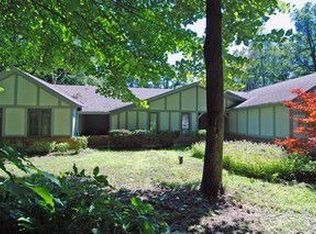 4N611 Uncas Ln, Elburn, IL 60119