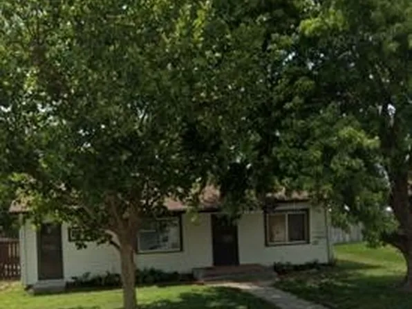 209 S 8th St, Wakeeney, KS 67672