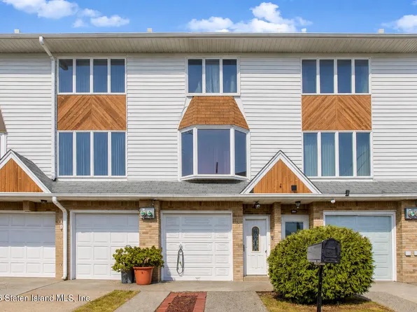 107 Hempstead Ave, Staten Island, NY 10306