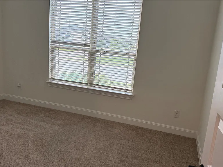 352 Olympic Park Dr — Photo 22
