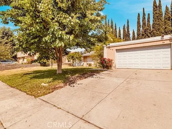 1555 Pepper Ct, Highland, CA 92346