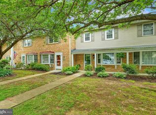1230 Peggy Dr, Hummelstown, PA 17036